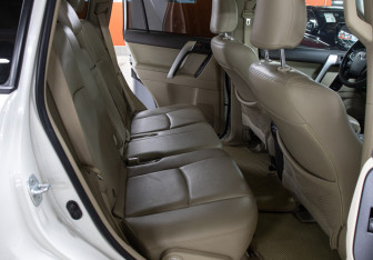Подержанный автомобиль Toyota Land Cruiser Prado 2021 года (13 фото)