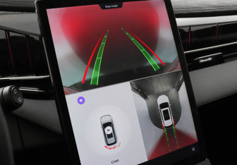 Подержанный автомобиль Geely Atlas 2024 года (13 фото)