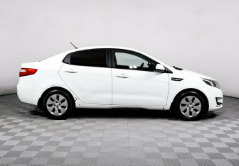 Подержанный автомобиль Kia Rio Sedan 2012 года (4 фото)