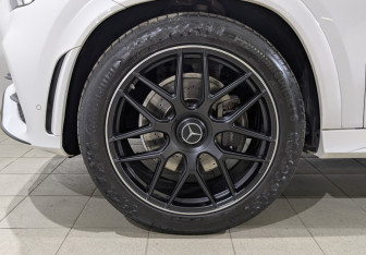 Подержанный автомобиль Mercedes-Benz GLE 2020 года (12 фото)
