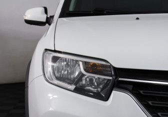 Подержанный автомобиль Renault Logan Sedan 2022 года (22 фото)