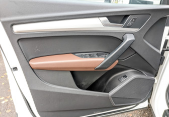 Подержанный автомобиль Audi Q5 2018 года (19 фото)