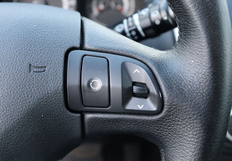 Подержанный автомобиль Kia Ceed Hatchback 2011 года (16 фото)