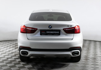 Подержанный автомобиль BMW X6 2015 года (6 фото)