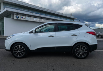 Подержанный автомобиль Hyundai ix35 2010 года (8 фото)