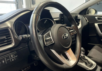 Подержанный автомобиль Kia Ceed Hatchback 2020 года (13 фото)