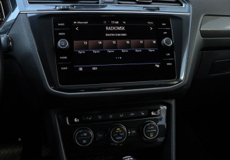 Подержанный автомобиль Volkswagen Tiguan 2019 года (15 фото)