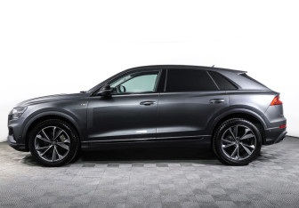 Подержанный автомобиль Audi Q8 2020 года (8 фото)