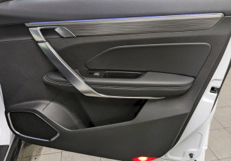 Подержанный автомобиль Belgee X70 2024 года (19 фото)