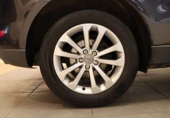 Подержанный автомобиль Audi Q5 2015 года (23 фото)