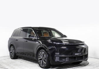 Подержанный автомобиль LiXiang L9 2023 года (3 фото)