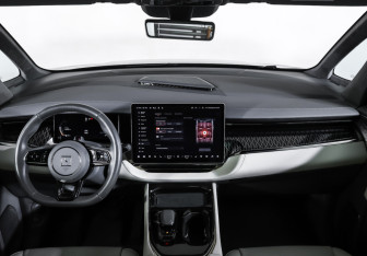 Подержанный автомобиль Zeekr 009 2023 года (14 фото)