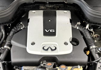 Подержанный автомобиль Infiniti QX50 2014 года (9 фото)