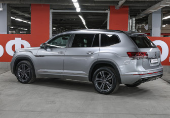 Подержанный автомобиль Volkswagen Teramont 2021 года (7 фото)