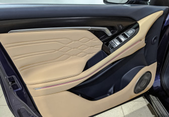 Подержанный автомобиль Voyah Free 2023 года (17 фото)