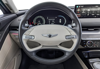 Подержанный автомобиль Genesis G80 2021 года (22 фото)