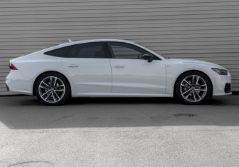 Подержанный автомобиль Audi A7 2021 года (4 фото)