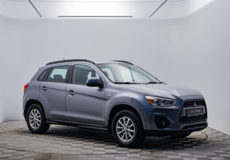Подержанный автомобиль Mitsubishi ASX 2014 года (3 фото)
