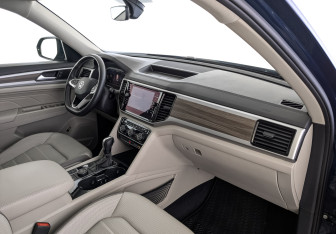 Подержанный автомобиль Volkswagen Teramont 2021 года (13 фото)