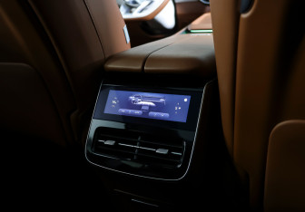 Подержанный автомобиль Voyah Free 2023 года (16 фото)