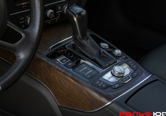 Подержанный автомобиль Audi A6 Sedan 2015 года (15 фото)