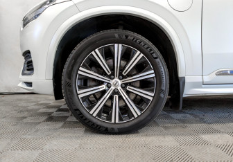 Подержанный автомобиль Volvo XC90 2021 года (18 фото)