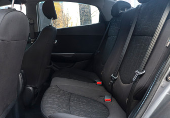 Подержанный автомобиль Kia Rio Sedan 2012 года (10 фото)