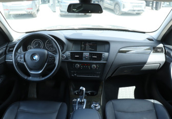 Подержанный автомобиль BMW X3 2014 года (12 фото)