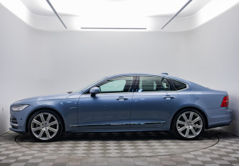 Подержанный автомобиль Volvo S90 2019 года (8 фото)