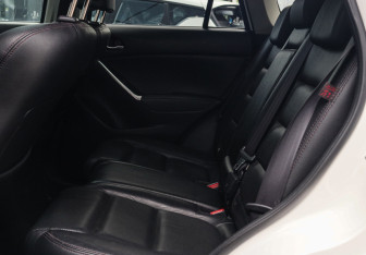 Подержанный автомобиль Mazda CX-5 2015 года (8 фото)