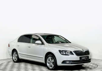 Подержанный автомобиль Skoda Superb Liftback 2014 года (3 фото)