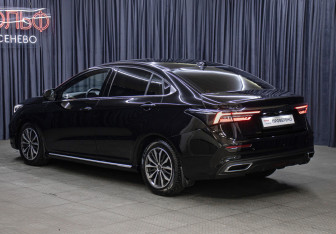 Подержанный автомобиль Omoda S5 2023 года (7 фото)