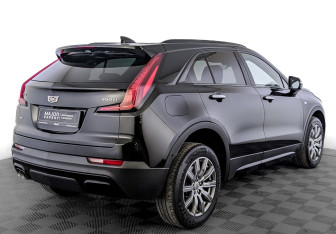 Подержанный автомобиль Cadillac XT4 2021 года (5 фото)