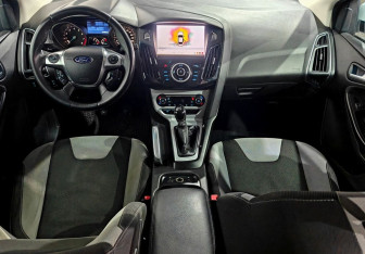 Подержанный автомобиль Ford Focus Wagon 2012 года (11 фото)
