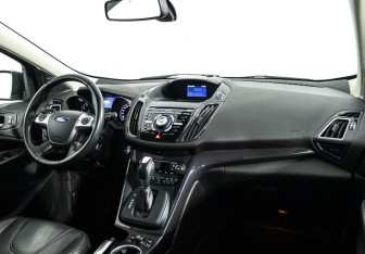 Подержанный автомобиль Ford Kuga 2016 года (7 фото)