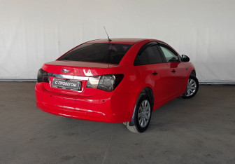 Подержанный автомобиль Chevrolet Cruze Sedan 2013 года (6 фото)