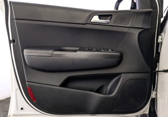 Подержанный автомобиль Kia Sportage 2018 года (19 фото)