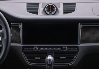 Подержанный автомобиль Porsche Macan 2021 года (14 фото)