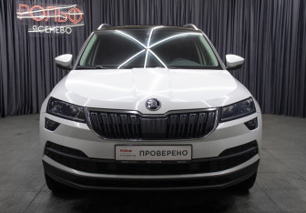 Подержанный автомобиль Skoda Karoq 2020 года (2 фото)