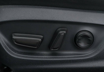 Подержанный автомобиль Toyota Camry Sedan 2018 года (18 фото)