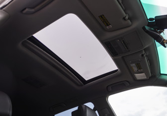 Подержанный автомобиль Lexus LX 2008 года (21 фото)