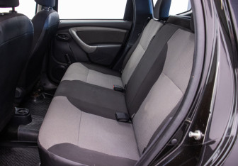 Подержанный автомобиль Renault Duster 2015 года (11 фото)