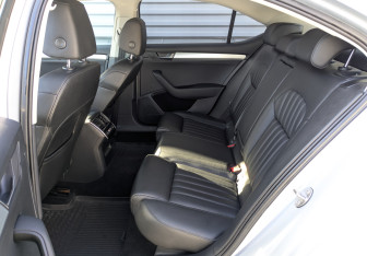 Подержанный автомобиль Skoda Superb Liftback 2018 года (12 фото)