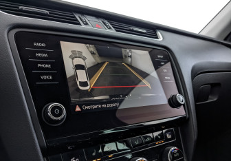 Подержанный автомобиль Skoda Octavia Liftback 2020 года (27 фото)