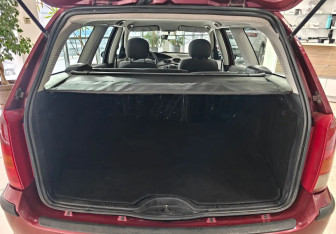 Подержанный автомобиль Ford Focus Wagon 2004 года (10 фото)