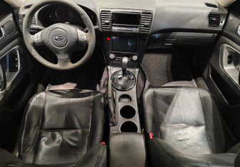 Подержанный автомобиль Subaru Outback Wagon 2007 года (10 фото)