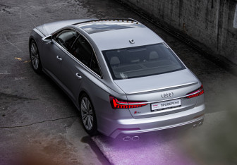 Подержанный автомобиль Audi S6 Sedan 2020 года (7 фото)