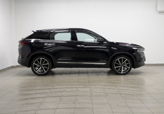 Новый FAW Bestune T77 2024 (4 фото)