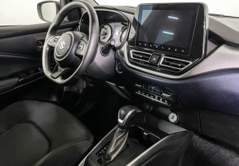Подержанный автомобиль Suzuki Baleno Hatchback 2023 года (9 фото)