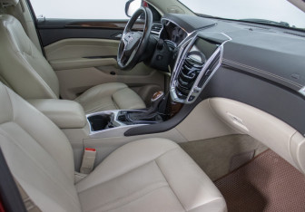 Подержанный автомобиль Cadillac SRX 2013 года (9 фото)